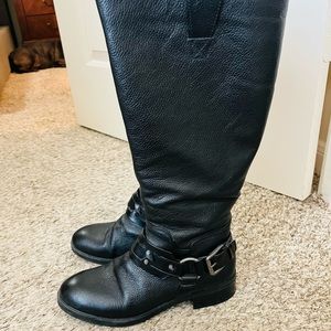 Nine West black riding boots size 8 with buckle detail. EUC